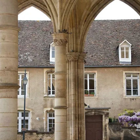 La Maison De L'oiselier *